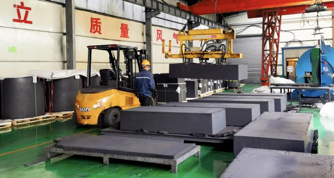 Gezuiverde grafietblokken voor de halfgeleiderindustrie 17